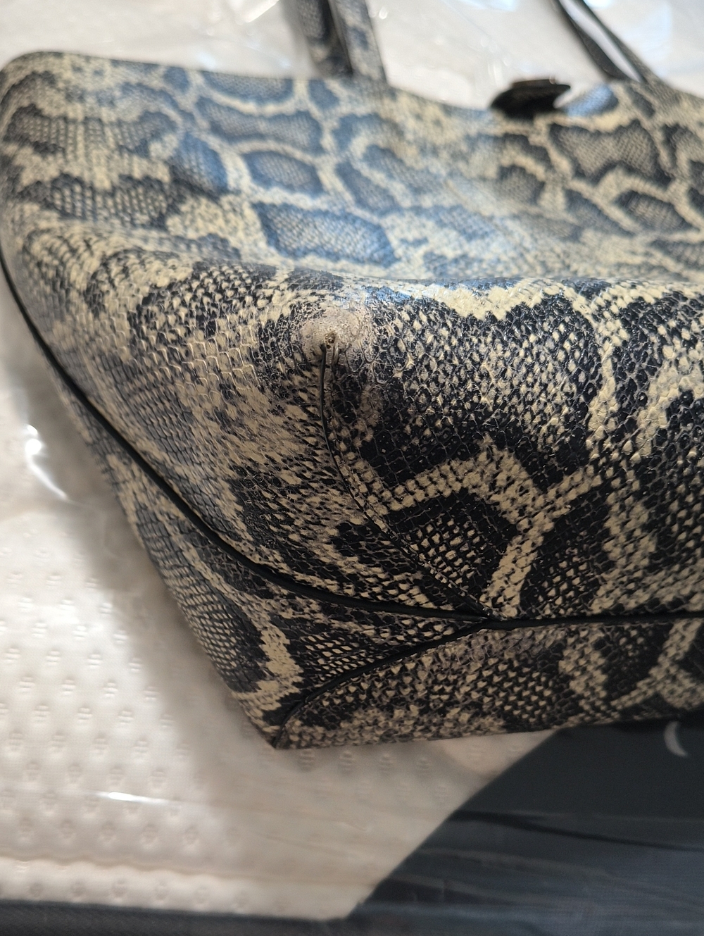 Kurt Geiger Black & Cream Snake-Print Tote - Picture 2 of 9